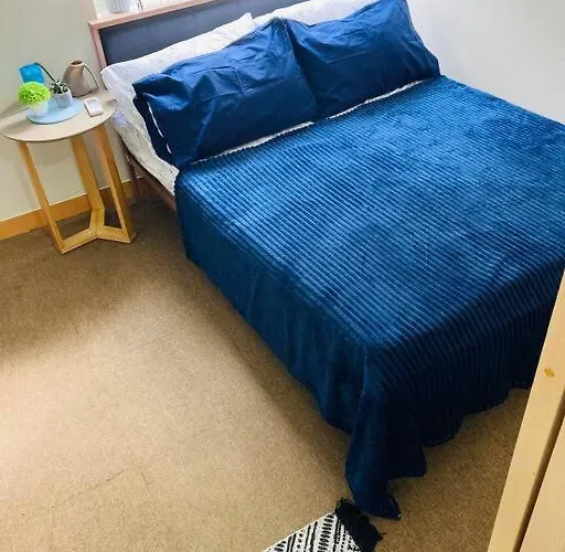 Santorini Inspired 1bedroom Unit At Trees Residences